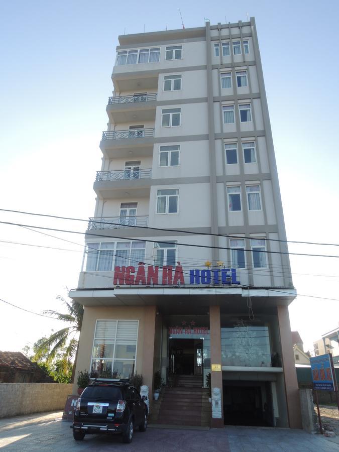 Ngan Ha Hotel Ðồng Hới Buitenkant foto