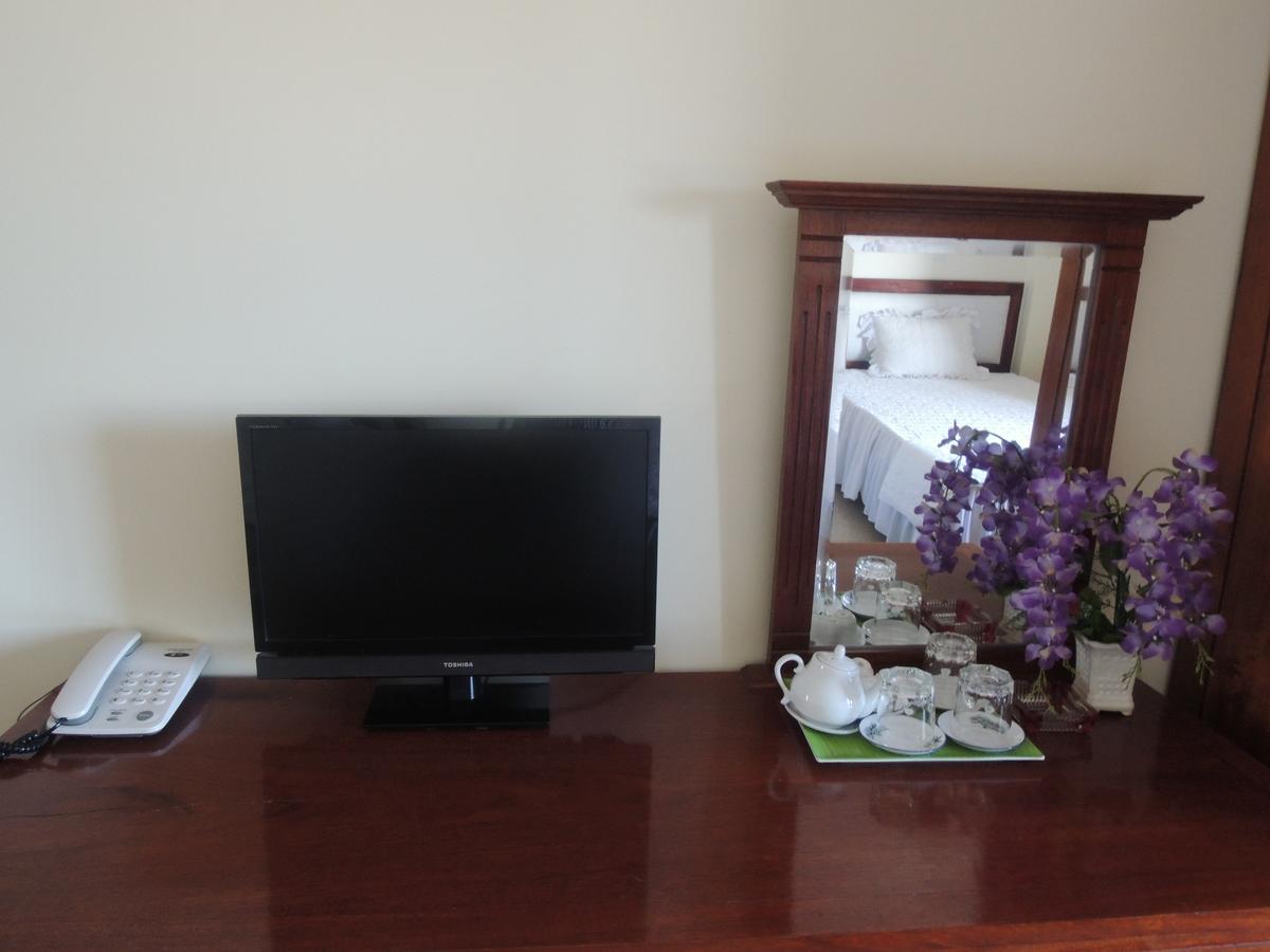Ngan Ha Hotel Ðồng Hới Buitenkant foto