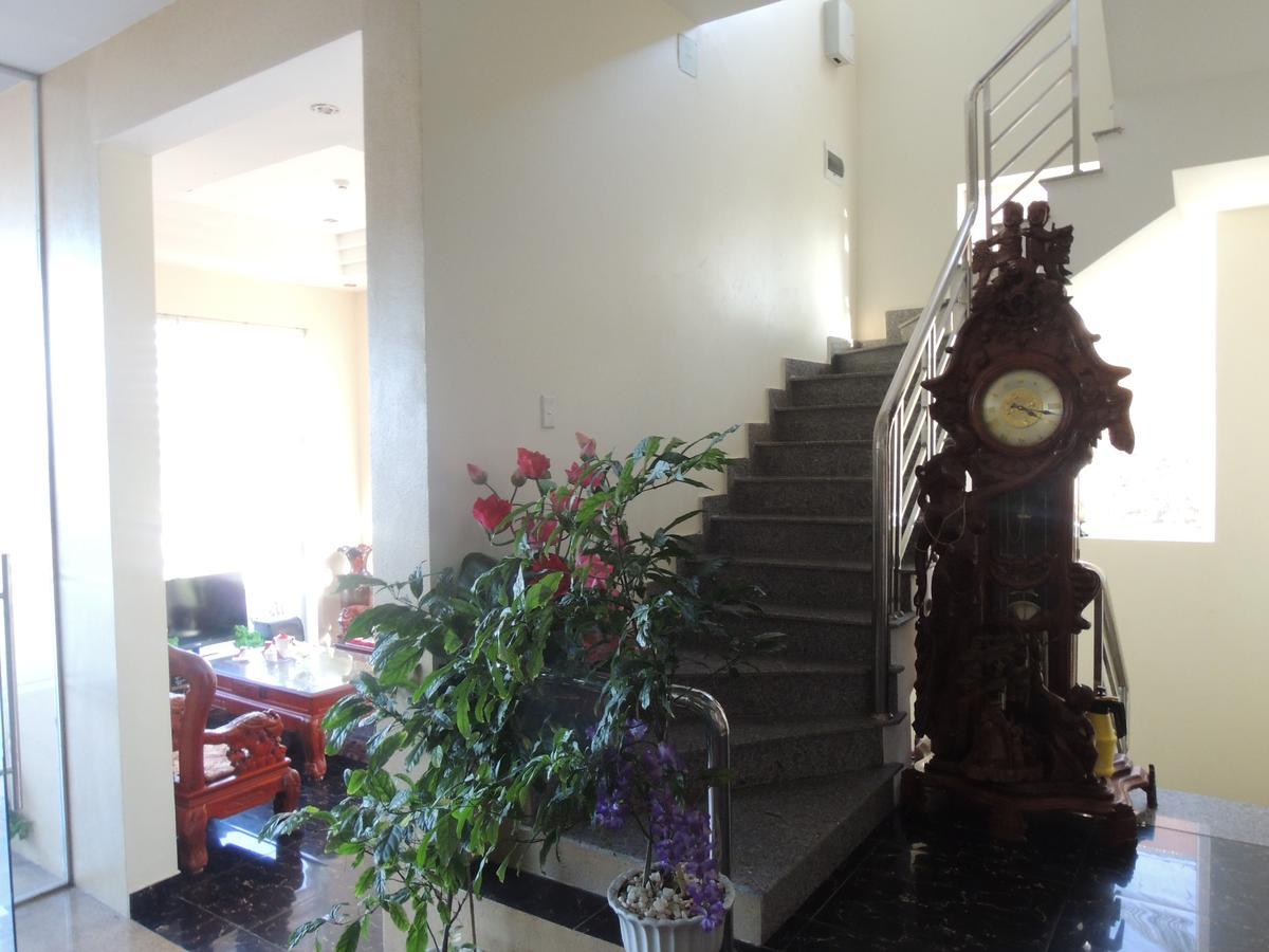 Ngan Ha Hotel Ðồng Hới Buitenkant foto