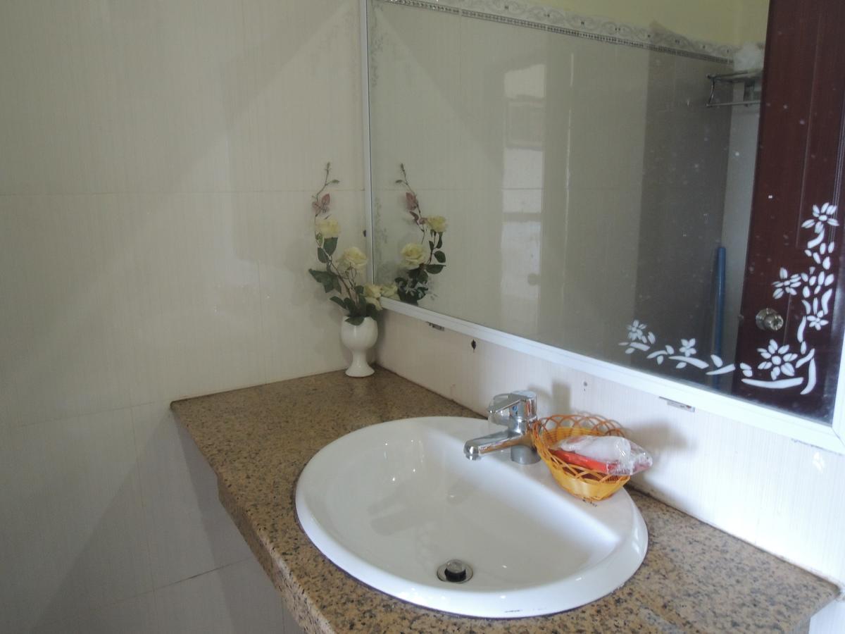 Ngan Ha Hotel Ðồng Hới Buitenkant foto