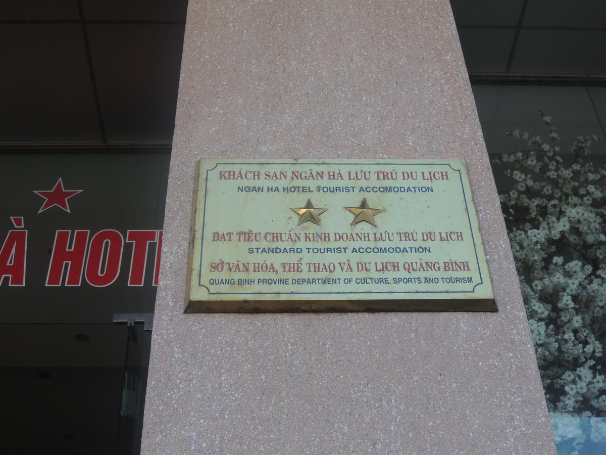 Ngan Ha Hotel Ðồng Hới Buitenkant foto