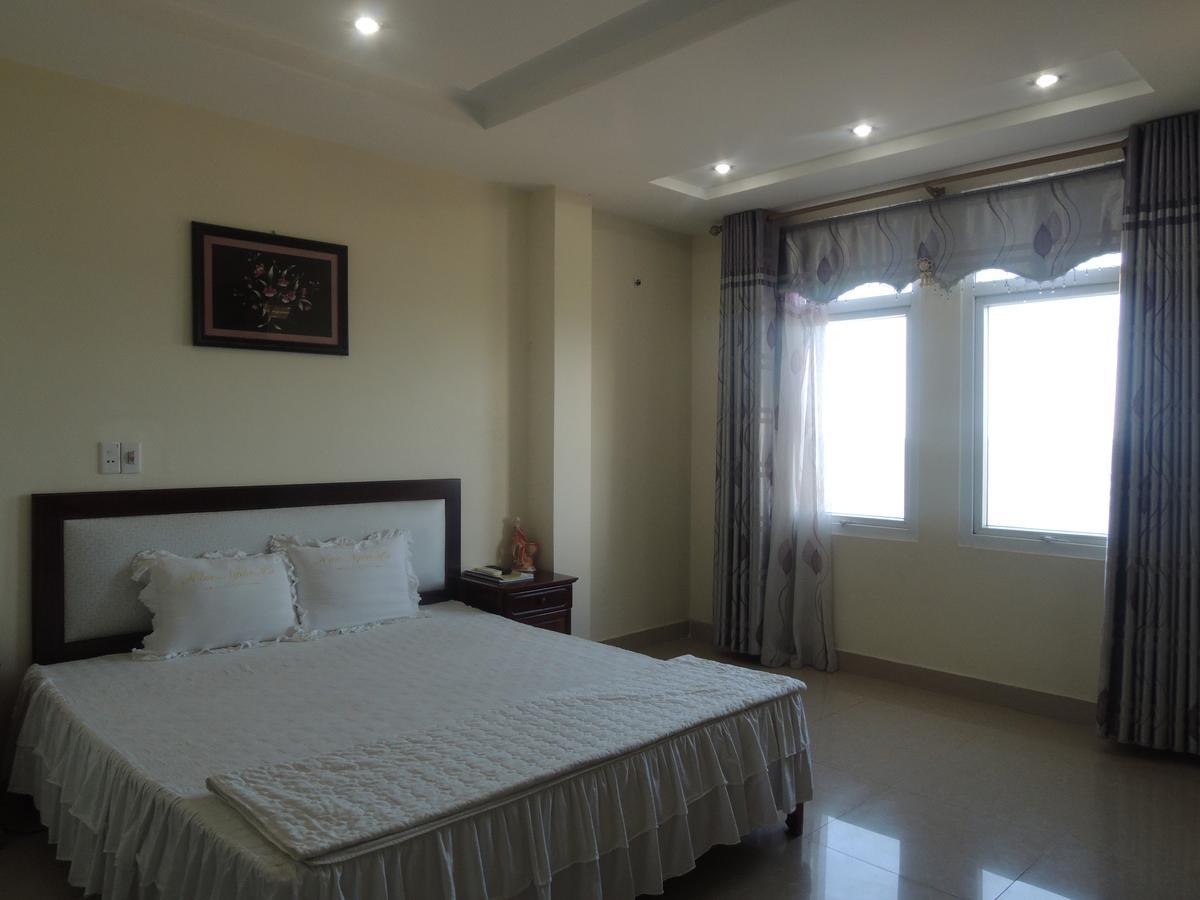 Ngan Ha Hotel Ðồng Hới Buitenkant foto
